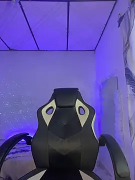 Riana Kean online show from January 9, 10:09 pm