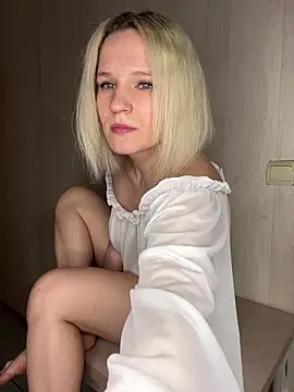 MrMrsRight online show from February 10, 4:36 pm