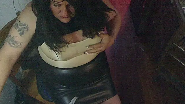 Snapshot of jessicalove99 chatting on December 5, 10:01 am jessicalove99 online show from December 5, 10:01 am