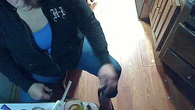 Snapshot of jessicalove99 chatting on December 21, 5:51 pm jessicalove99 online show from December 21, 5:51 pm