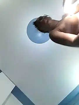 Winnie - online show from December 5, 1:03 am