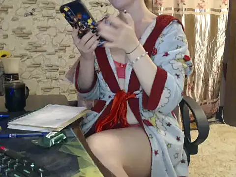  Kitti  online show from December 19, 10:10 pm