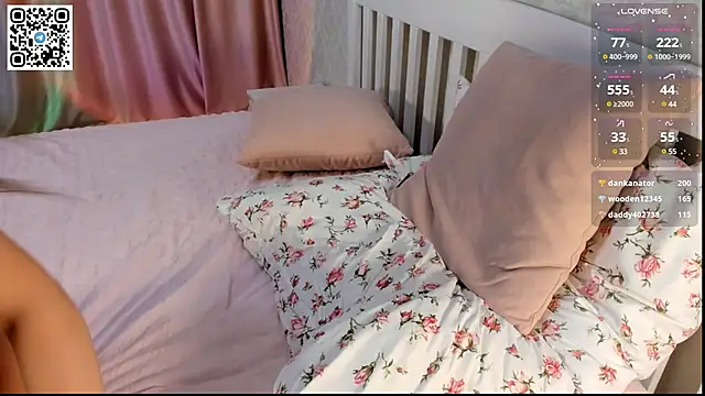 lovelykaylee online show from March 22, 5:31 pm