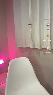 Snapshot of ninapego chatting on February 12, 11:41 pm ninapego online show from February 12, 11:41 pm