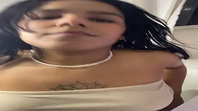 Snapshot of ninapego chatting on February 16, 1:03 am ninapego online show from February 16, 1:03 am