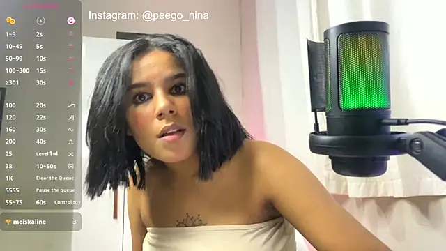 Snapshot of ninapego chatting on March 2, 6:59 am ninapego online show from March 2, 6:59 am