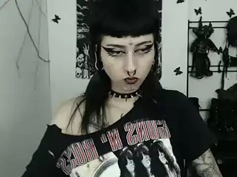 Snapshot of n0sferatus__ chatting on September 12, 4:23 am n0sferatus online show from September 12, 4:23 am