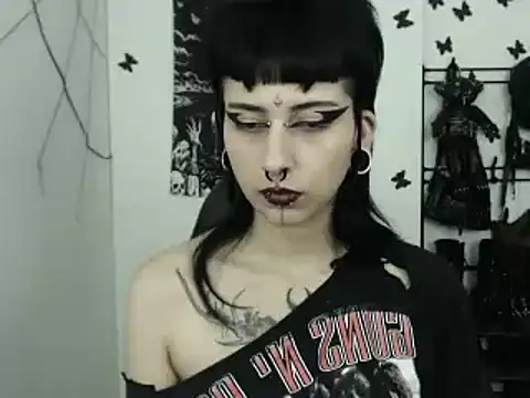 Snapshot of n0sferatus__ chatting on October 7, 3:14 am n0sferatus online show from October 7, 3:14 am