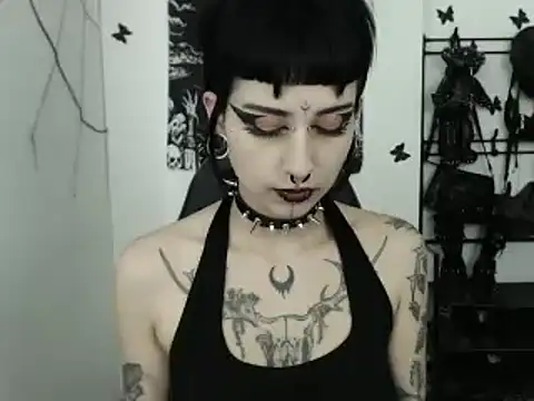 Snapshot of n0sferatus__ chatting on October 16, 11:55 am n0sferatus online show from October 16, 11:55 am