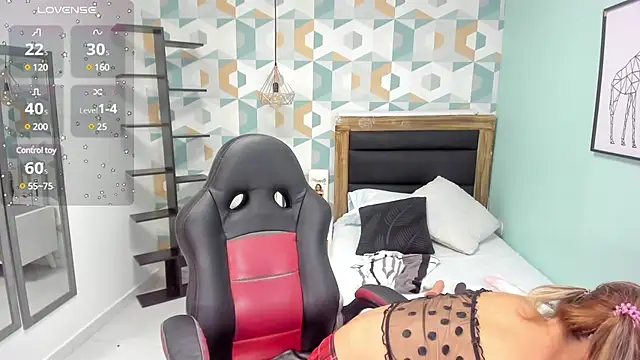 CATIAJONES online show from February 13, 6:59 pm