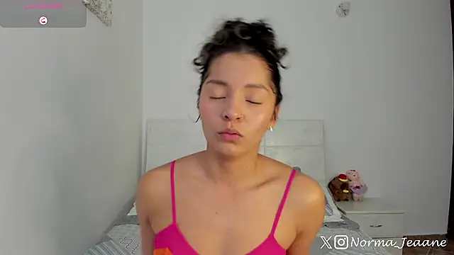 Snapshot of Norma-Jeaane chatting on November 15, 8:49 pm Norma-Jeaane online show from November 15, 8:49 pm