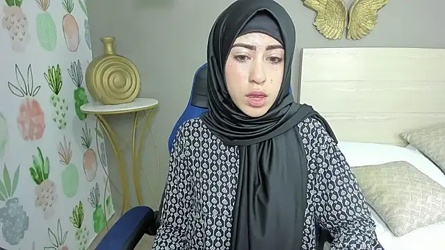 chaymae nah  online show from January 11, 6:03 am