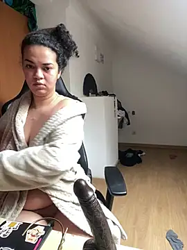 Snapshot of rafamarianoofc chatting on March 13, 9:10 am rafamarianoofc online show from March 13, 9:10 am