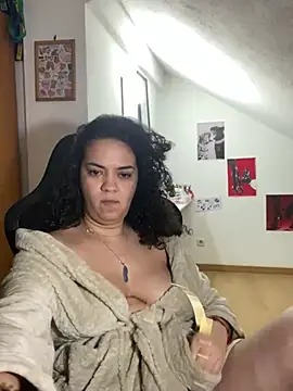 Snapshot of rafamarianoofc chatting on March 18, 9:10 pm rafamarianoofc online show from March 18, 9:10 pm