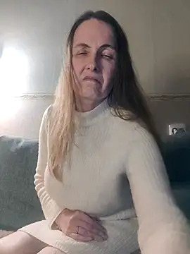 Evelina cute online show from December 17, 7:15 pm