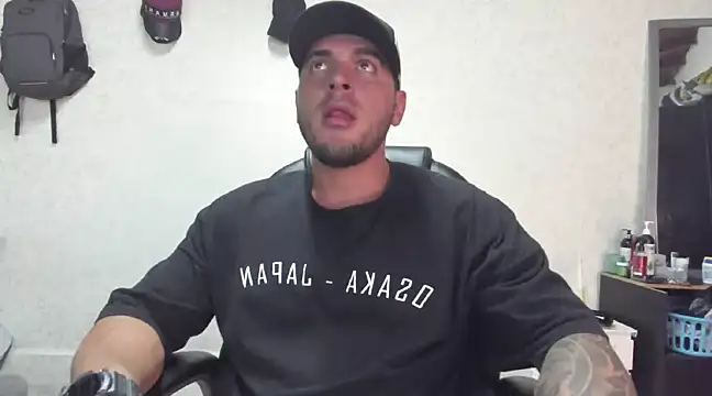 Snapshot of Teilor_Creed chatting on January 15, 8:37 pm Teilor Creed online show from January 15, 8:37 pm