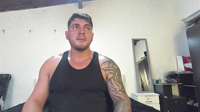 Snapshot of Teilor_Creed chatting on February 11, 7:59 pm Teilor Creed online show from February 11, 7:59 pm