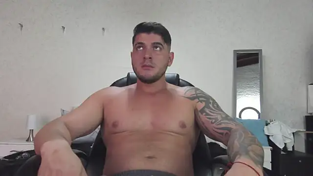 Snapshot of Teilor_Creed chatting on February 17, 11:42 pm Teilor Creed online show from February 17, 11:42 pm