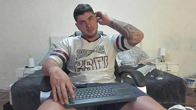 Snapshot of Teilor_Creed chatting on March 10, 11:16 pm Teilor Creed online show from March 10, 11:16 pm