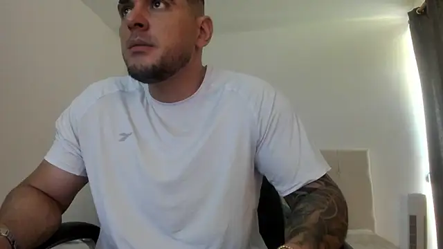 Snapshot of Teilor_Creed chatting on September 20, 7:37 pm Teilor Creed online show from September 20, 7:37 pm