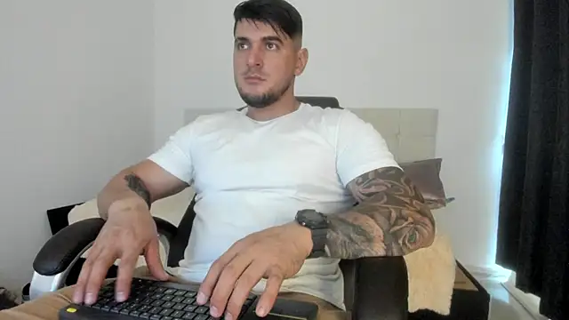 Snapshot of Teilor_Creed chatting on October 1, 8:04 pm Teilor Creed online show from October 1, 8:04 pm