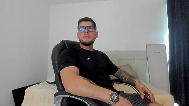 Snapshot of Teilor_Creed chatting on October 4, 7:45 pm Teilor Creed online show from October 4, 7:45 pm