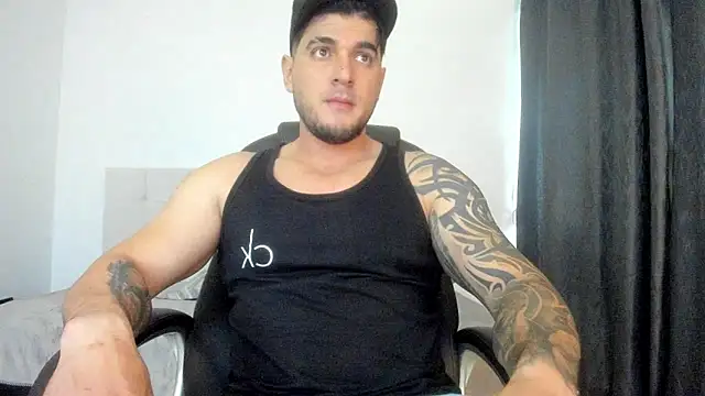 Snapshot of Teilor_Creed chatting on October 15, 7:36 pm Teilor Creed online show from October 15, 7:36 pm