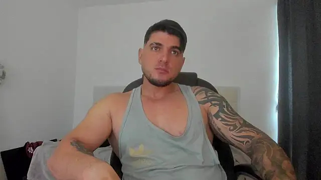 Snapshot of Teilor_Creed chatting on October 17, 6:10 pm Teilor Creed online show from October 17, 6:10 pm