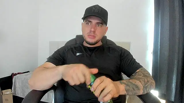 Snapshot of Teilor_Creed chatting on October 18, 7:58 pm Teilor Creed online show from October 18, 7:58 pm