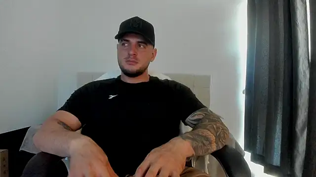 Snapshot of Teilor_Creed chatting on October 20, 7:03 pm Teilor Creed online show from October 20, 7:03 pm