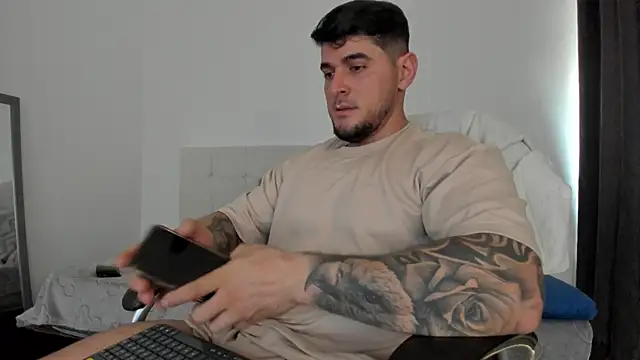 Teilor Creed online show from November 26, 7:37 pm