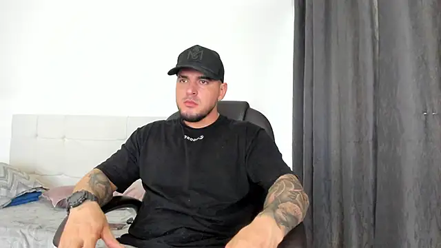 Teilor Creed online show from December 1, 7:52 pm