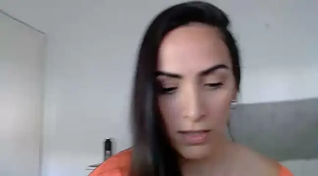 Snapshot of alessandra-a chatting on December 3, 8:50 pm alessandra-a online show from December 3, 8:50 pm