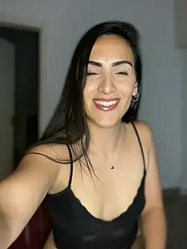 Snapshot of alessandra-a chatting on December 31, 3:34 am alessandra-a online show from December 31, 3:34 am