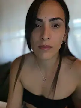 Snapshot of alessandra-a chatting on January 14, 10:34 pm alessandra-a online show from January 14, 10:34 pm