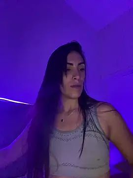 Snapshot of alessandra-a chatting on January 19, 8:39 am alessandra-a online show from January 19, 8:39 am