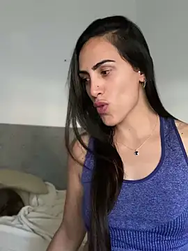 Snapshot of alessandra-a chatting on February 18, 9:20 pm alessandra-a online show from February 18, 9:20 pm