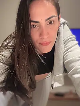 Snapshot of alessandra-a chatting on September 13, 10:53 pm alessandra-a online show from September 13, 10:53 pm