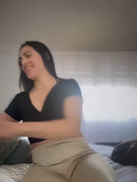 Snapshot of alessandra-a chatting on October 1, 5:30 pm alessandra-a online show from October 1, 5:30 pm