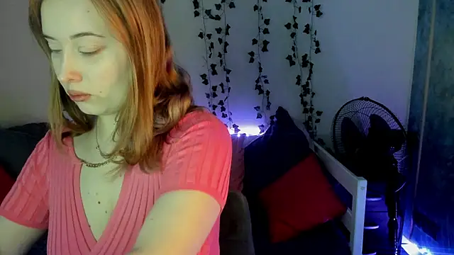 Emily Gin online show from February 5, 2:40 am