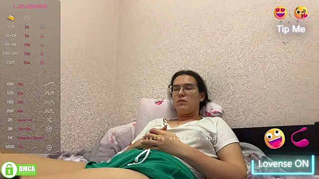 the princese online show from February 1, 12:40 am