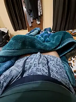 Snapshot of villagb12 chatting on December 10, 11:51 pm villagb12 online show from December 10, 11:51 pm