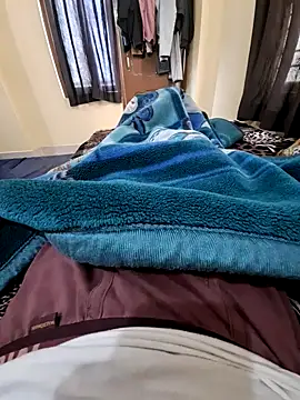 Snapshot of villagb12 chatting on December 28, 4:30 am villagb12 online show from December 28, 4:30 am