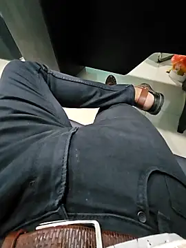 Snapshot of villagb12 chatting on November 16, 2:44 pm villagb12 online show from November 16, 2:44 pm