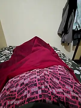 Snapshot of villagb12 chatting on November 30, 5:06 pm villagb12 online show from November 30, 5:06 pm