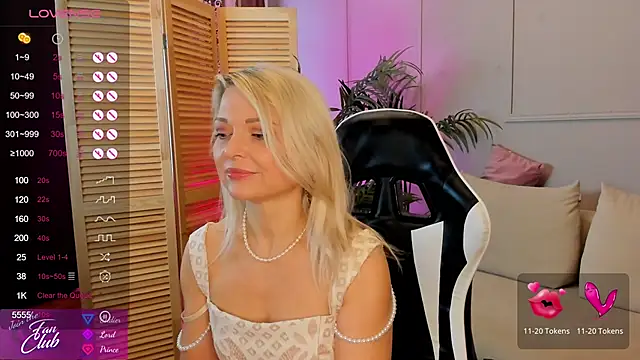 Gloria Lovely online show from December 5, 10:55 am