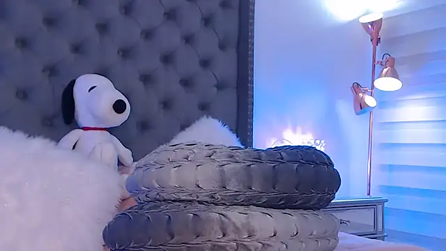 Snapshot of KathaLove chatting on February 12, 5:37 am KathaLove online show from February 12, 5:37 am