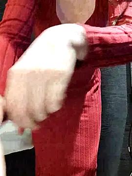 Snapshot of DahliaSegreta chatting on March 10, 9:43 am DahliaSegreta online show from March 10, 9:43 am