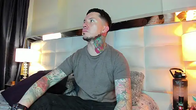 Snapshot of Adam_tatto chatting on October 16, 5:08 am Adam tatto online show from October 16, 5:08 am