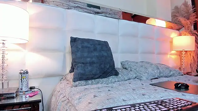 Snapshot of Adam_tatto chatting on November 2, 5:10 am Adam tatto online show from November 2, 5:10 am